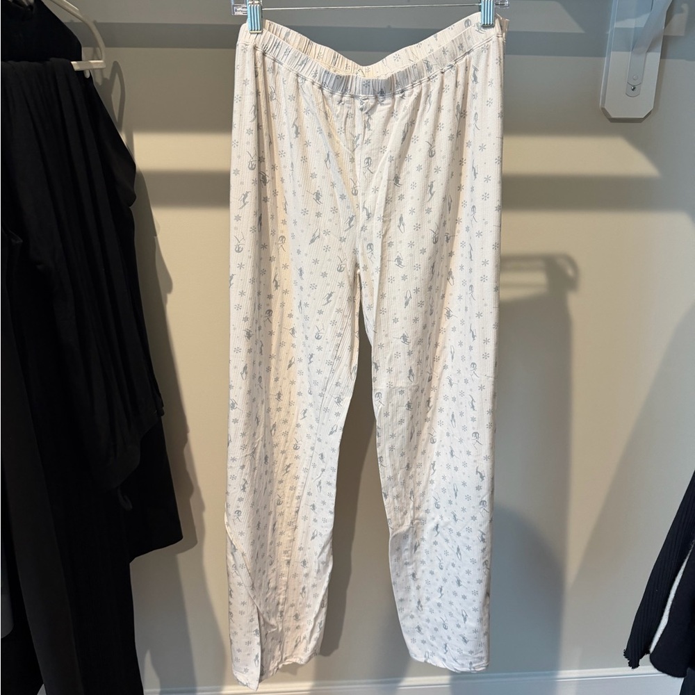 Dairy Boy Cream Pajama Pants with Delicate Blue Ski Print — XL — NWOT